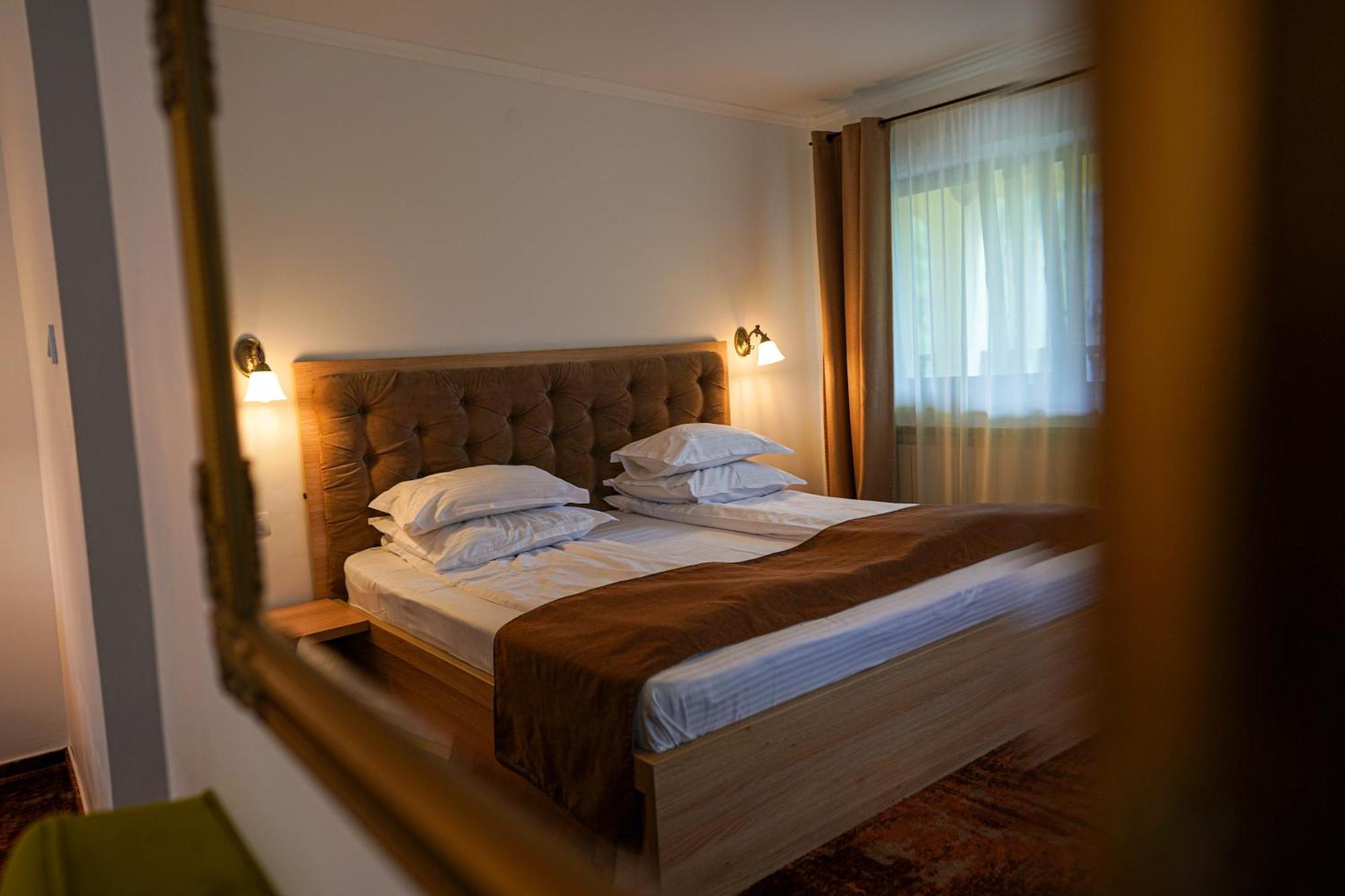 Pension Casa cu Tei Sărata-Monteoru Exterior foto